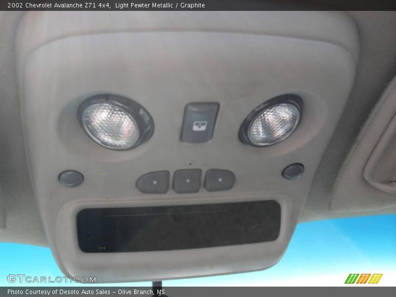 Light Pewter Metallic / Graphite 2002 Chevrolet Avalanche Z71 4x4