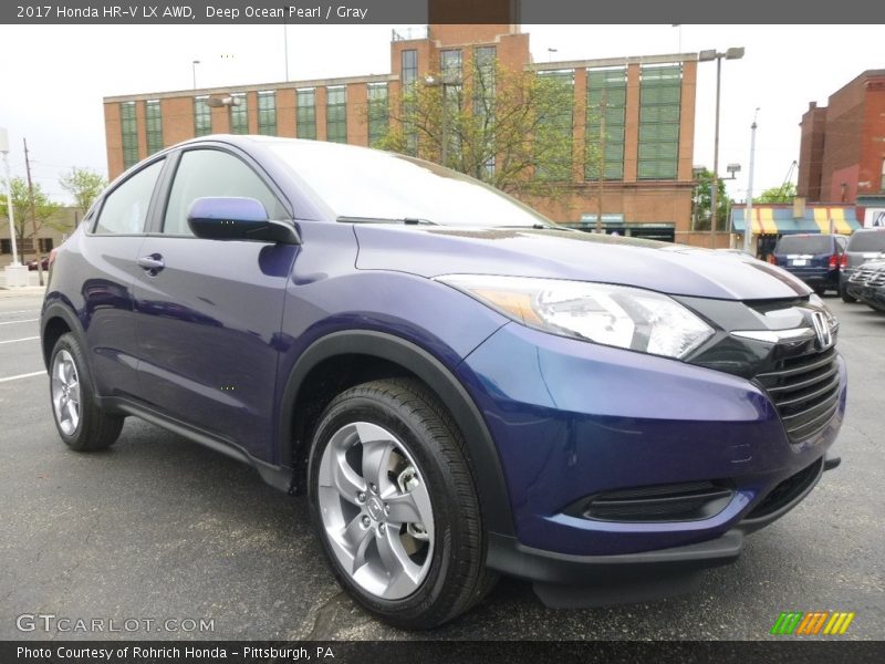 Front 3/4 View of 2017 HR-V LX AWD