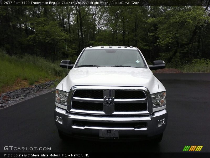Bright White / Black/Diesel Gray 2017 Ram 3500 Tradesman Regular Cab 4x4 Chassis