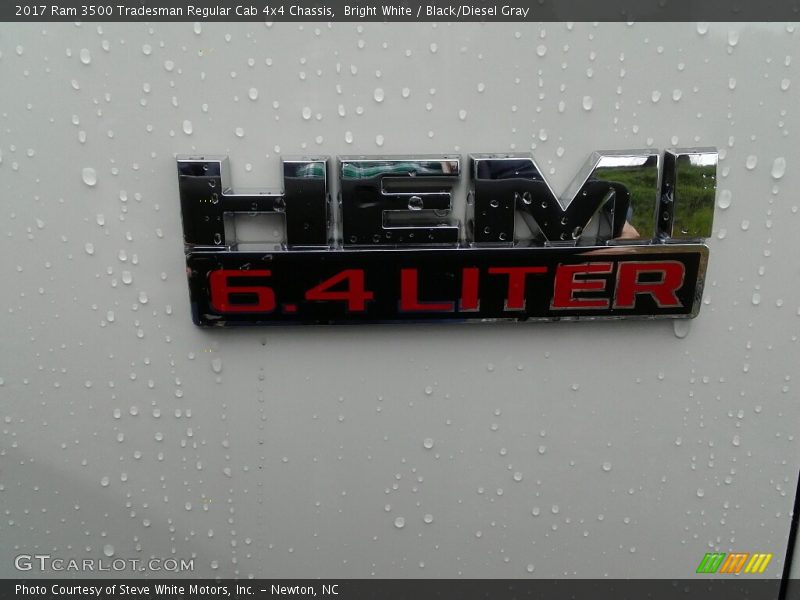 Bright White / Black/Diesel Gray 2017 Ram 3500 Tradesman Regular Cab 4x4 Chassis