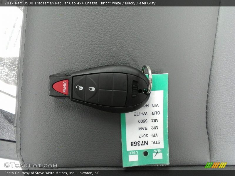 Bright White / Black/Diesel Gray 2017 Ram 3500 Tradesman Regular Cab 4x4 Chassis