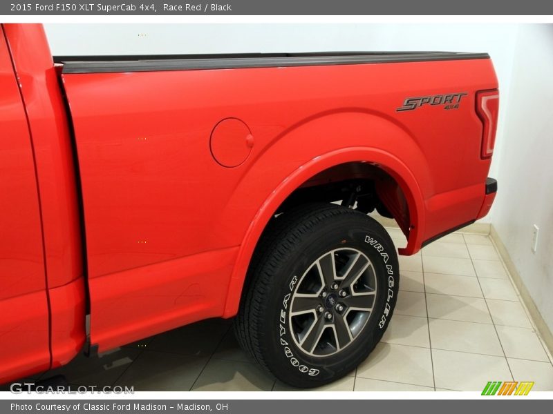 Race Red / Black 2015 Ford F150 XLT SuperCab 4x4