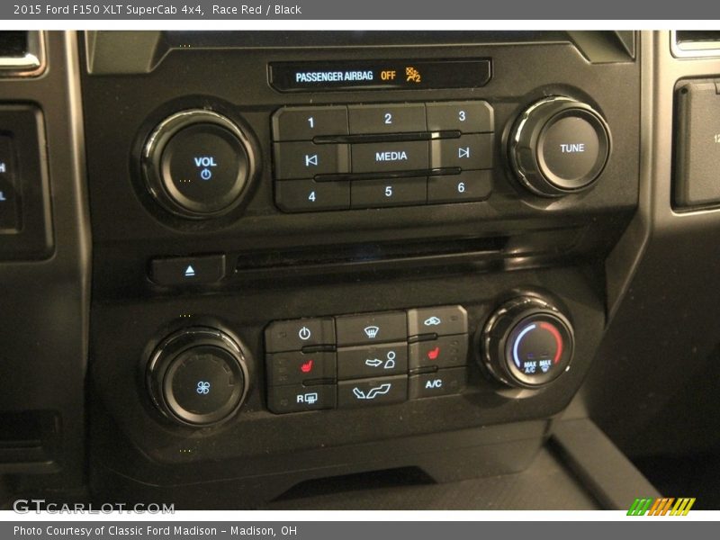 Race Red / Black 2015 Ford F150 XLT SuperCab 4x4