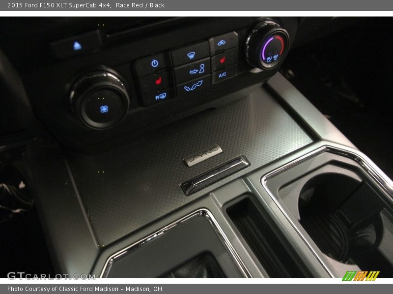 Race Red / Black 2015 Ford F150 XLT SuperCab 4x4
