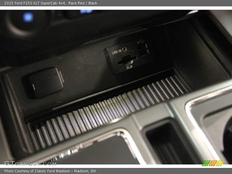 Race Red / Black 2015 Ford F150 XLT SuperCab 4x4