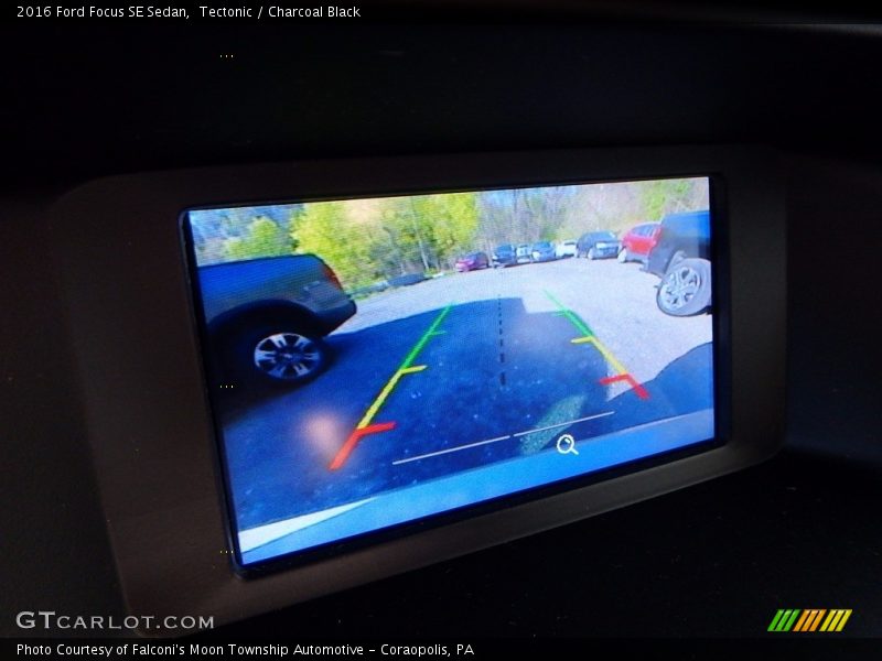 Tectonic / Charcoal Black 2016 Ford Focus SE Sedan