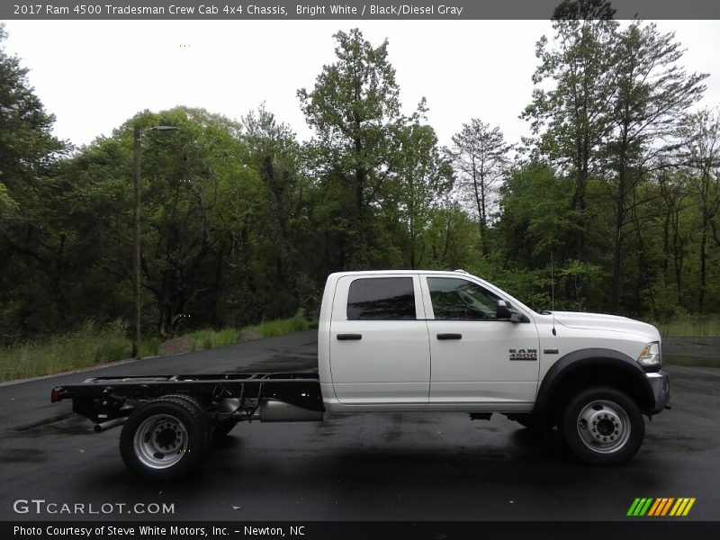  2017 4500 Tradesman Crew Cab 4x4 Chassis Bright White