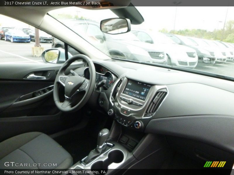 Arctic Blue Metallic / Jet Black 2017 Chevrolet Cruze LT