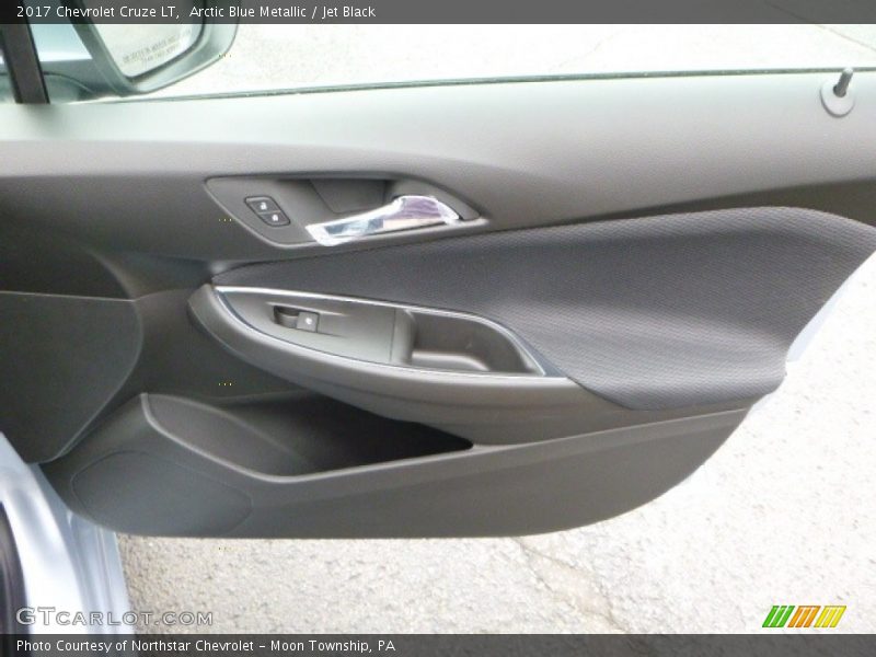 Arctic Blue Metallic / Jet Black 2017 Chevrolet Cruze LT