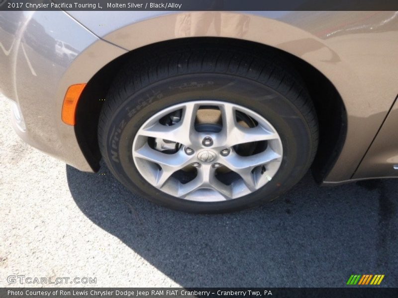 Molten Silver / Black/Alloy 2017 Chrysler Pacifica Touring L