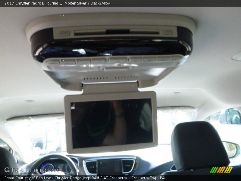 Molten Silver / Black/Alloy 2017 Chrysler Pacifica Touring L