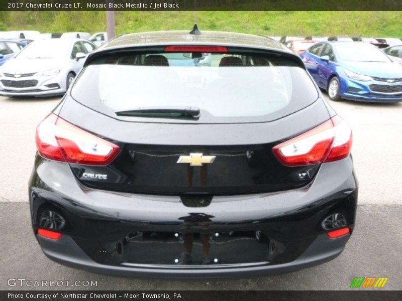Mosaic Black Metallic / Jet Black 2017 Chevrolet Cruze LT