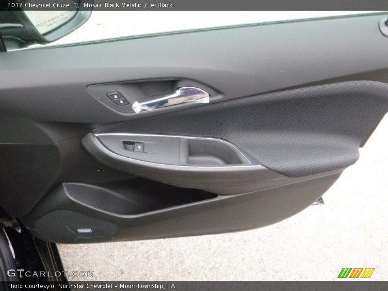 Mosaic Black Metallic / Jet Black 2017 Chevrolet Cruze LT