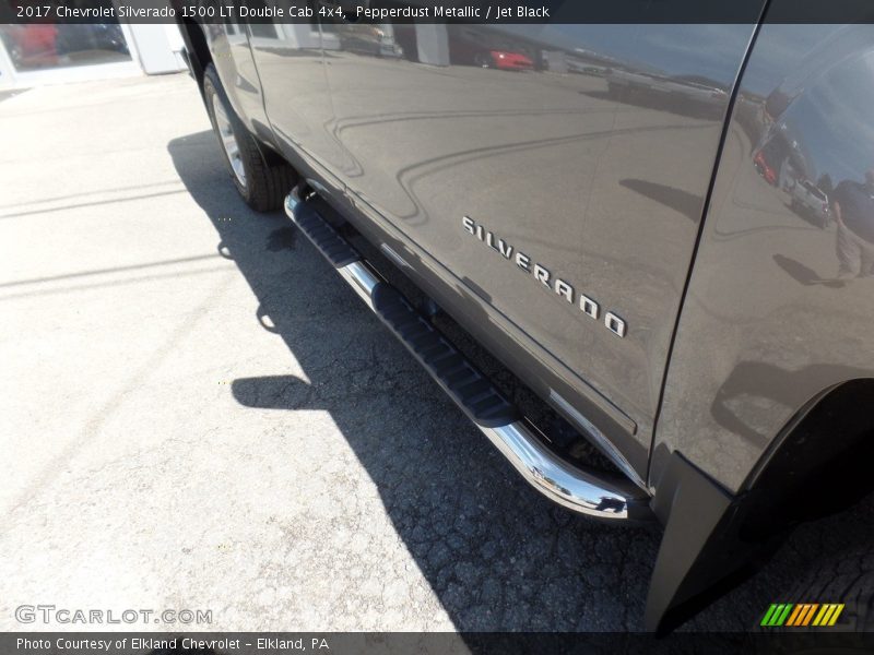 Pepperdust Metallic / Jet Black 2017 Chevrolet Silverado 1500 LT Double Cab 4x4
