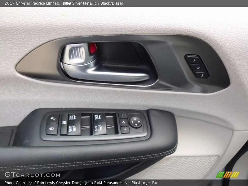 Billet Silver Metallic / Black/Diesel 2017 Chrysler Pacifica Limited