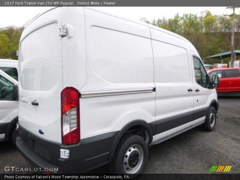 Oxford White / Pewter 2017 Ford Transit Van 250 MR Regular
