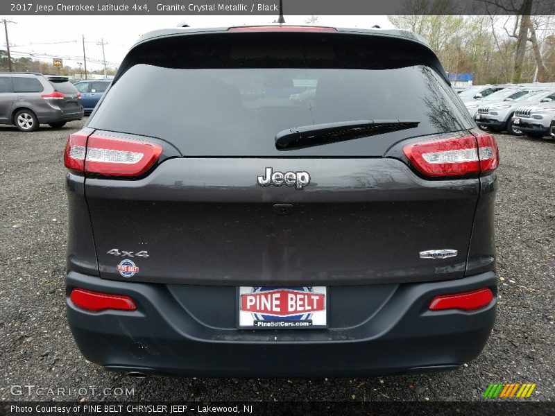 Granite Crystal Metallic / Black 2017 Jeep Cherokee Latitude 4x4