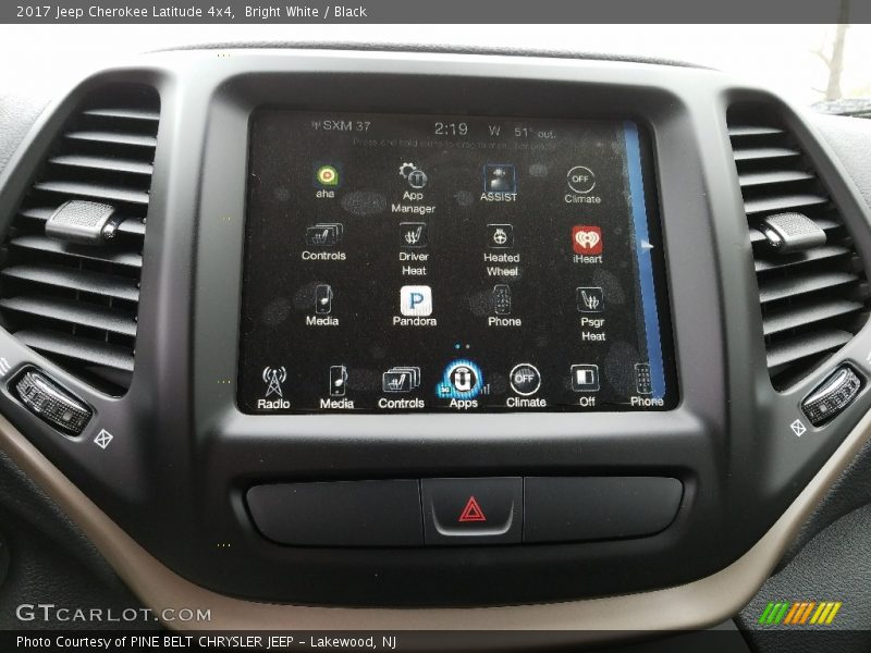 Bright White / Black 2017 Jeep Cherokee Latitude 4x4