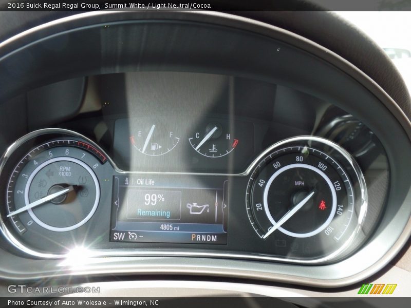 Summit White / Light Neutral/Cocoa 2016 Buick Regal Regal Group