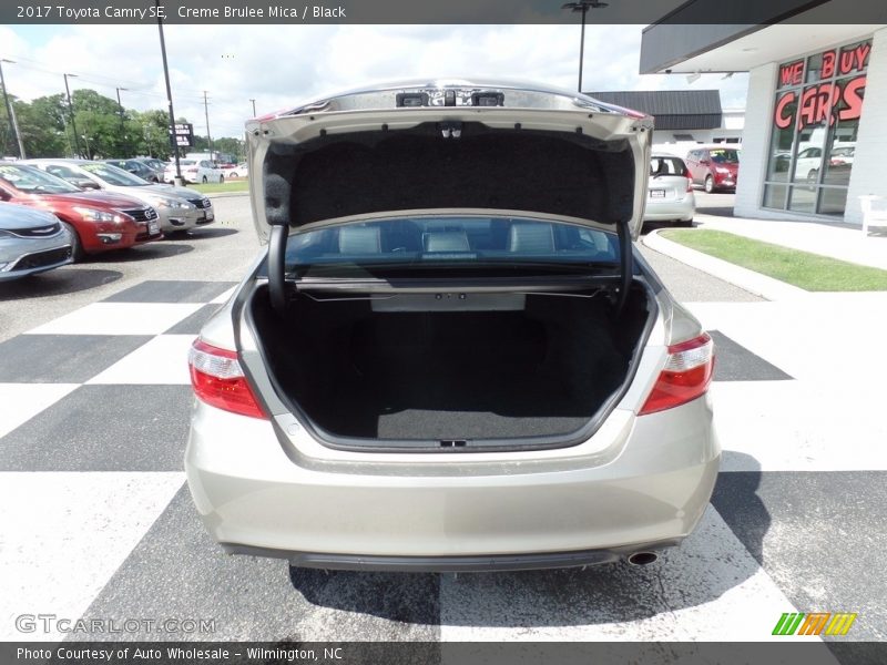 Creme Brulee Mica / Black 2017 Toyota Camry SE