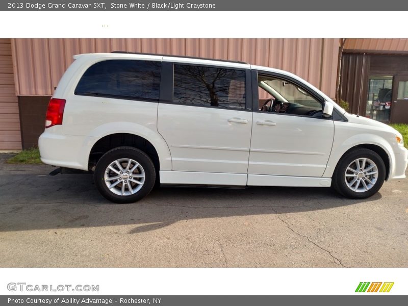Stone White / Black/Light Graystone 2013 Dodge Grand Caravan SXT