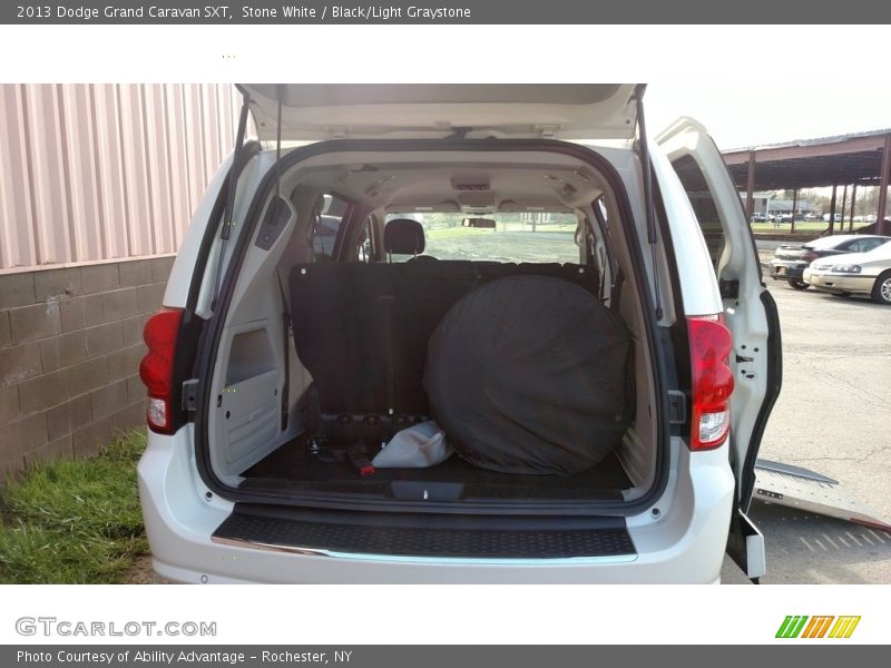 Stone White / Black/Light Graystone 2013 Dodge Grand Caravan SXT