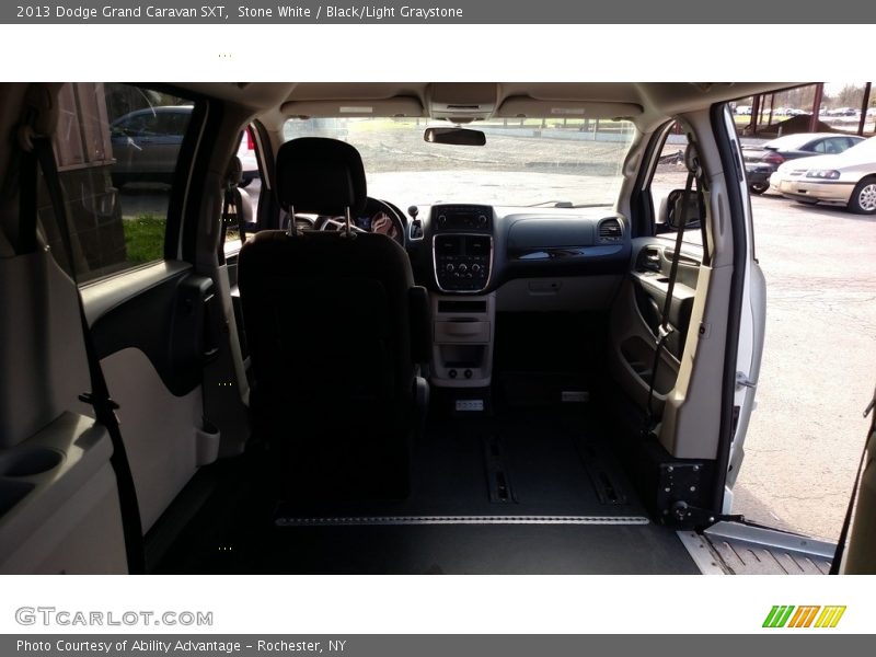 Stone White / Black/Light Graystone 2013 Dodge Grand Caravan SXT