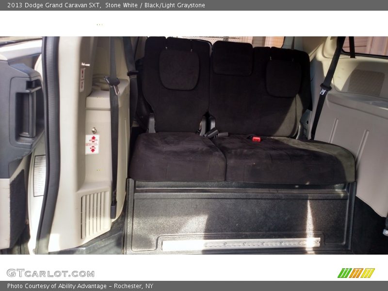 Stone White / Black/Light Graystone 2013 Dodge Grand Caravan SXT