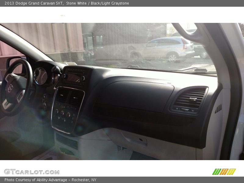 Stone White / Black/Light Graystone 2013 Dodge Grand Caravan SXT