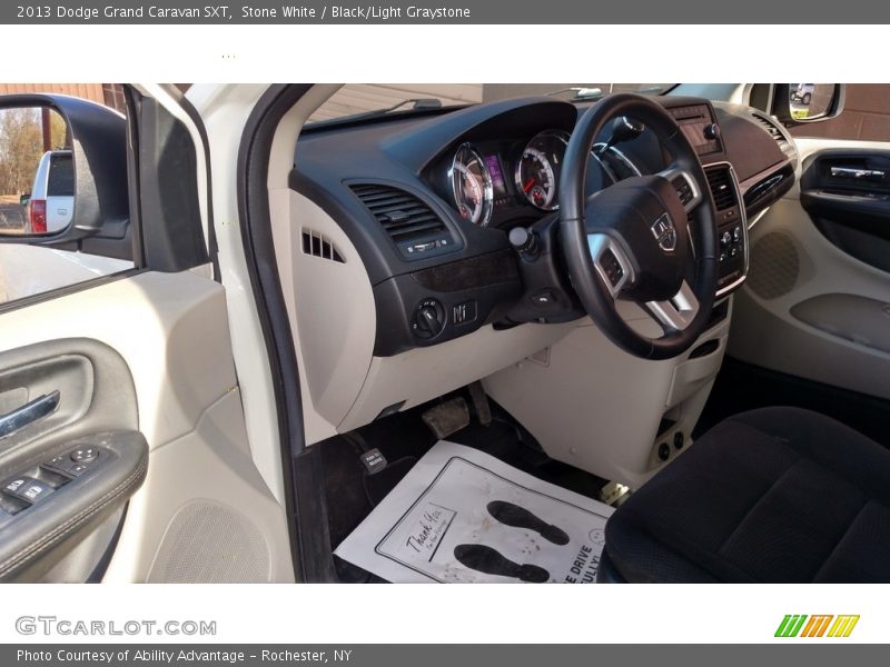 Stone White / Black/Light Graystone 2013 Dodge Grand Caravan SXT