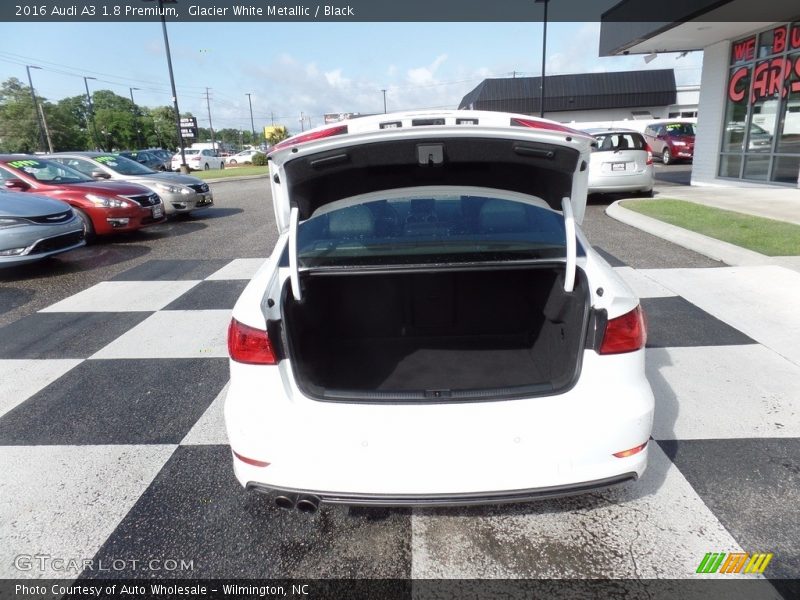 Glacier White Metallic / Black 2016 Audi A3 1.8 Premium