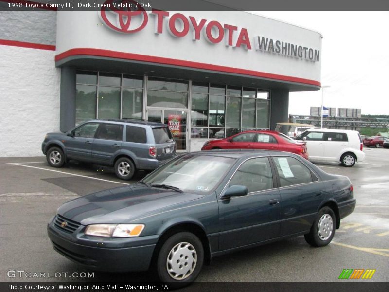 Dark Green Metallic / Oak 1998 Toyota Camry LE