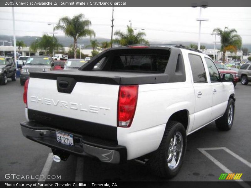 Summit White / Gray/Dark Charcoal 2005 Chevrolet Avalanche LS