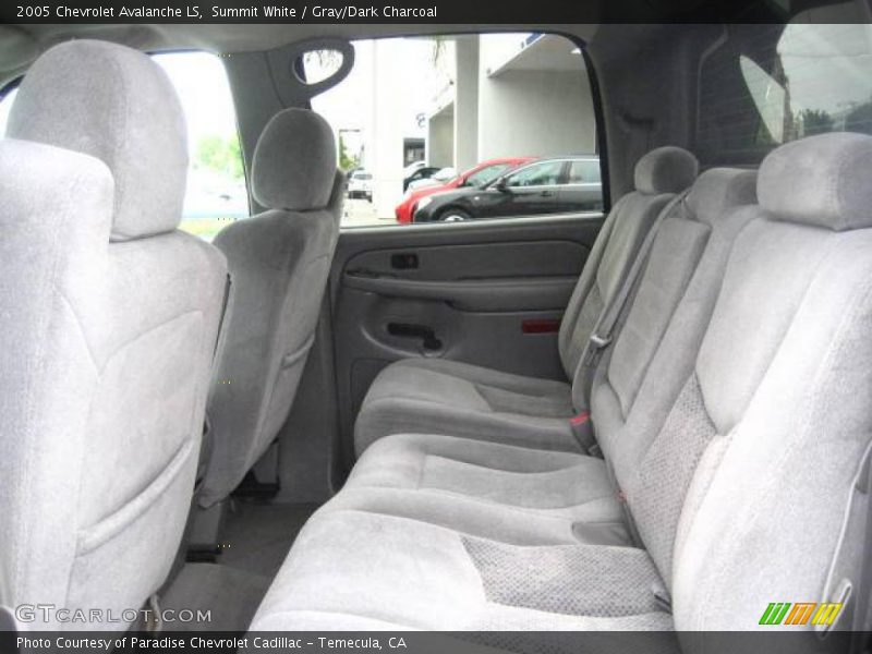 Summit White / Gray/Dark Charcoal 2005 Chevrolet Avalanche LS