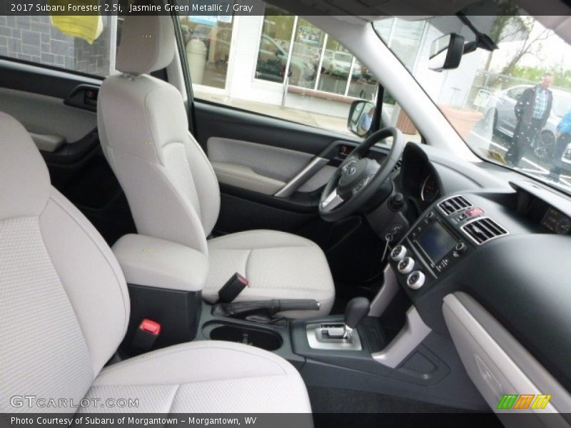 Jasmine Green Metallic / Gray 2017 Subaru Forester 2.5i