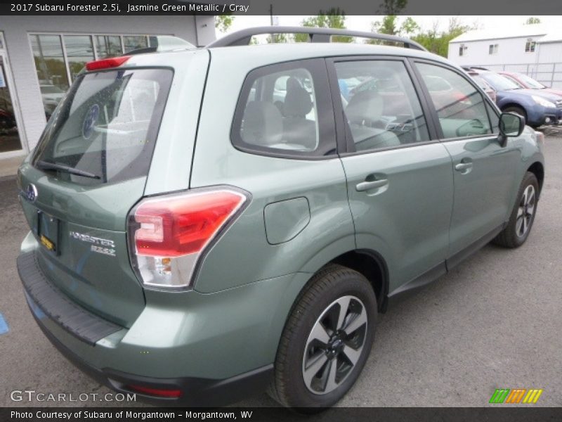 Jasmine Green Metallic / Gray 2017 Subaru Forester 2.5i