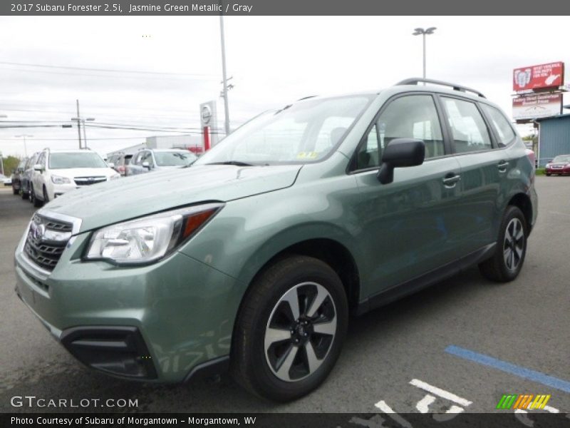 Jasmine Green Metallic / Gray 2017 Subaru Forester 2.5i