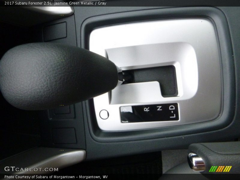 Jasmine Green Metallic / Gray 2017 Subaru Forester 2.5i