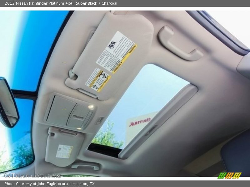 Super Black / Charcoal 2013 Nissan Pathfinder Platinum 4x4