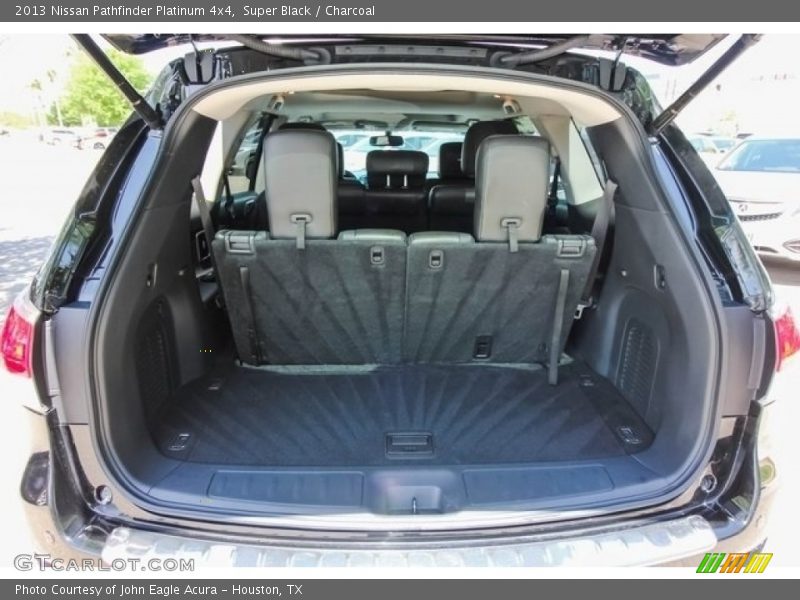 Super Black / Charcoal 2013 Nissan Pathfinder Platinum 4x4