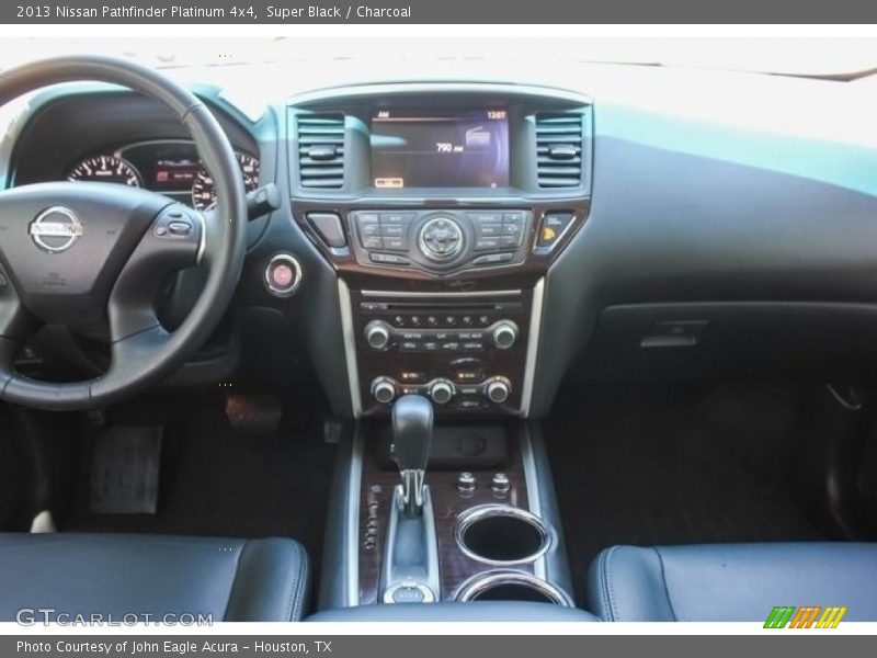 Super Black / Charcoal 2013 Nissan Pathfinder Platinum 4x4