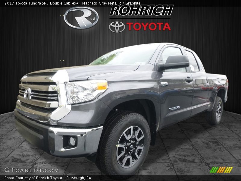 Magnetic Gray Metallic / Graphite 2017 Toyota Tundra SR5 Double Cab 4x4