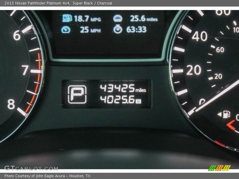 Super Black / Charcoal 2013 Nissan Pathfinder Platinum 4x4