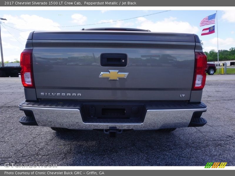 Pepperdust Metallic / Jet Black 2017 Chevrolet Silverado 1500 LT Crew Cab
