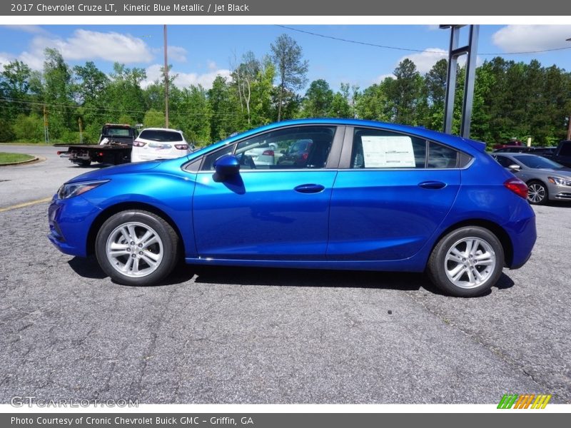 Kinetic Blue Metallic / Jet Black 2017 Chevrolet Cruze LT