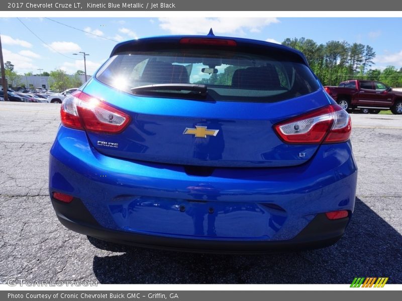 Kinetic Blue Metallic / Jet Black 2017 Chevrolet Cruze LT