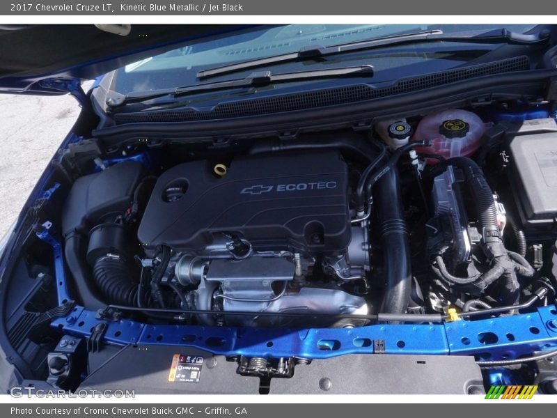 Kinetic Blue Metallic / Jet Black 2017 Chevrolet Cruze LT