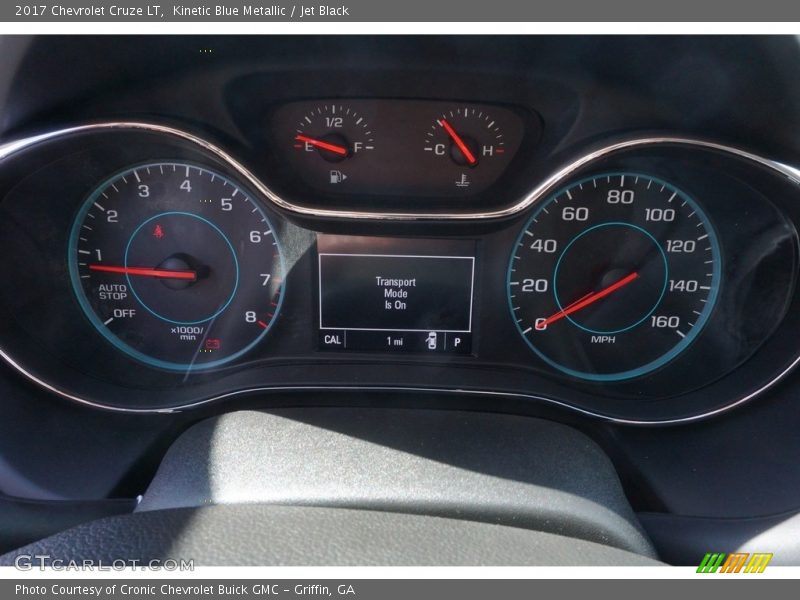 Kinetic Blue Metallic / Jet Black 2017 Chevrolet Cruze LT