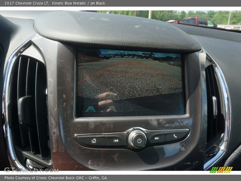 Kinetic Blue Metallic / Jet Black 2017 Chevrolet Cruze LT