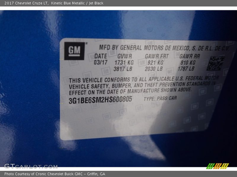 Kinetic Blue Metallic / Jet Black 2017 Chevrolet Cruze LT